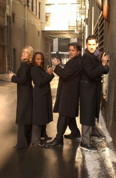 Poppy Montgomery, Marianne Jean-Baptiste, Anthony LaPaglia, Enrique Murciano - Without a Trace - Hawks and Handsaws - De filmes