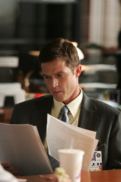 Eric Close - FBI : Portés disparus - From the Ashes - Film