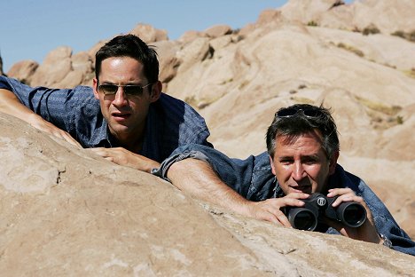 Enrique Murciano, Anthony LaPaglia - Without a Trace - Spurlos verschwunden - Tag der Toten - Filmfotos