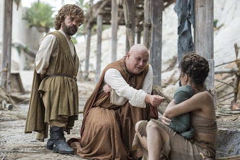 Peter Dinklage, Conleth Hill - Game of Thrones - The Red Woman - Kuvat elokuvasta