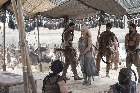 Joseph Naufahu, Emilia Clarke, Chuku Modu, Staz Nair - Game of Thrones - The Red Woman - Photos