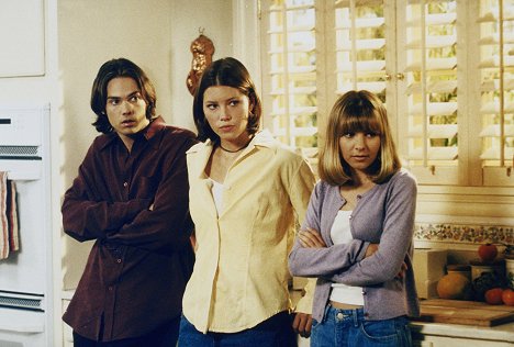 Barry Watson, Jessica Biel, Beverley Mitchell - 7th Heaven - And the Home of the Brave - Photos
