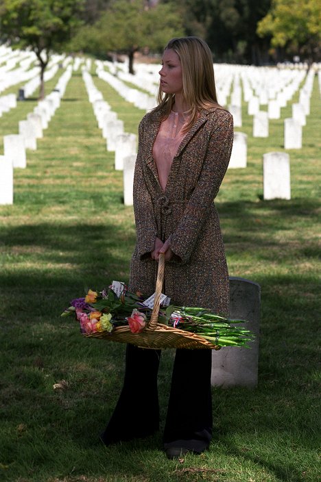 Jessica Biel - 7th Heaven - The Known Soldier - Van film