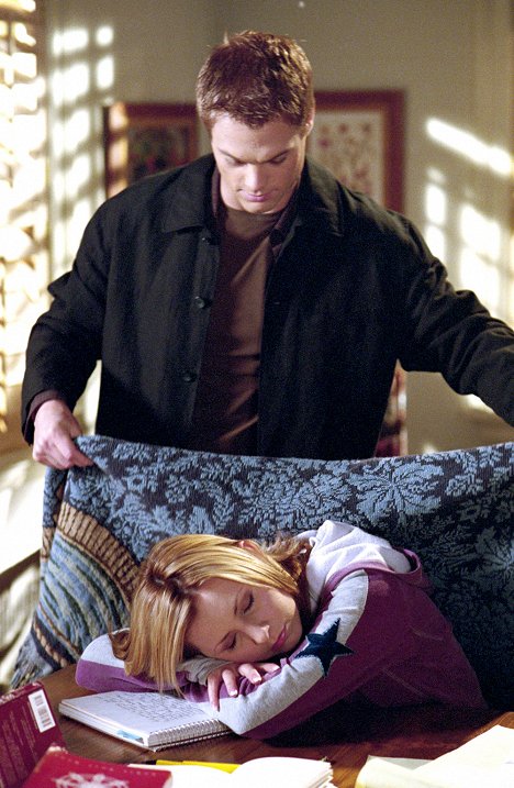 George Stults, Beverley Mitchell - 7th Heaven - High Anxiety - Photos