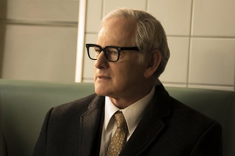 Victor Garber - Legends of Tomorrow - Night of the Hawk - Photos