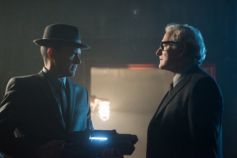 Wentworth Miller, Victor Garber - Legends of Tomorrow - Night of the Hawk - Photos