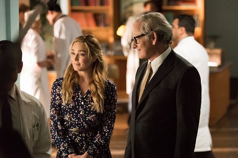 Caity Lotz, Victor Garber - Legends of Tomorrow - Night of the Hawk - Photos