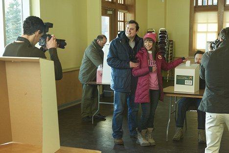 Kristian Bruun, Tatiana Maslany - Orphan Black - History Yet to Be Written - Z filmu