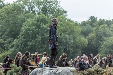 Gustaf Skarsgård - Vikings - Portage - Photos