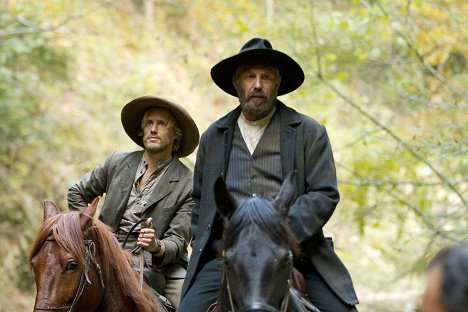 Matt Barr, Kevin Costner - A Hatfield - McCoy viszály - Filmfotók