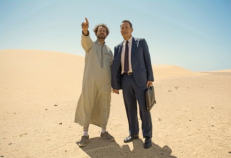 Omar Elba, Tom Hanks - A Hologram for the King - Photos