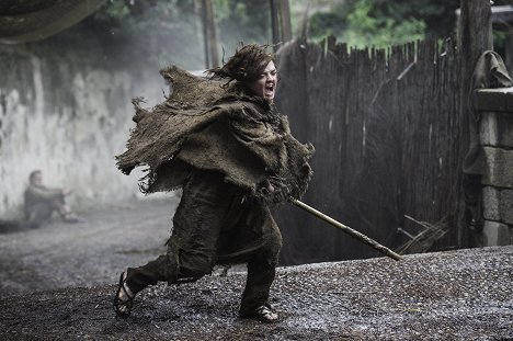 Maisie Williams - Game of Thrones - Home - Photos