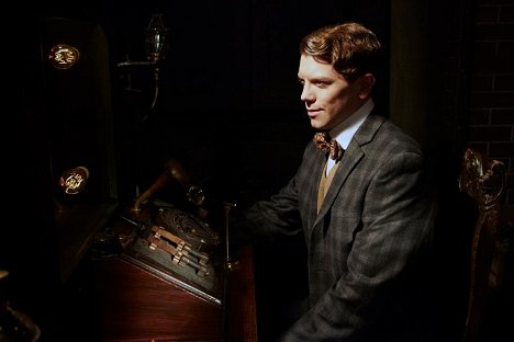 Michael Seater - Murdoch Mysteries - The Murdoch Trap - Filmfotos