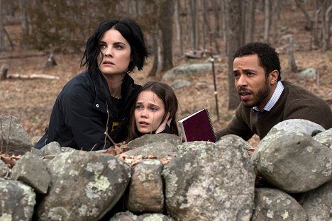 Jaimie Alexander, Oona Laurence, Ukweli Roach - Punto ciego - Ve primero a la carretera oeste - De la película