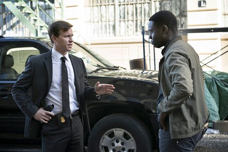 Warren Kole, Dayo Okeniyi - Shades of Blue - For I Have Sinned - De la película