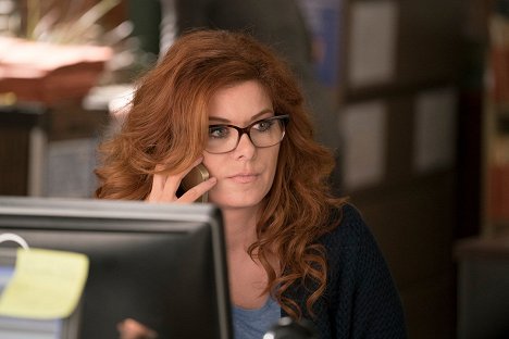 Debra Messing - The Mysteries of Laura - The Mystery of the Unwelcome Houseguest - Kuvat elokuvasta