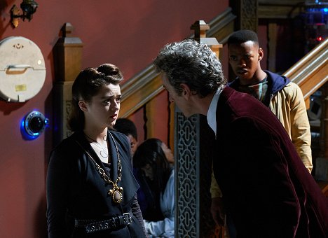 Maisie Williams, Peter Capaldi, Joivan Wade - Doktor Who - Oko w oko z krukiem - Z filmu