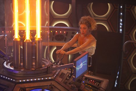 Alex Kingston - Doctor Who - The Husbands of River Song - Photos