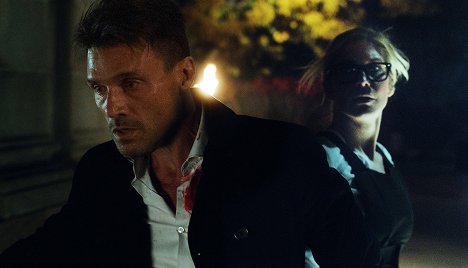 Frank Grillo, Elizabeth Mitchell - The Purge: Election Year - Photos