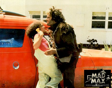 Joanne Samuel, Hugh Keays-Byrne - Mad Max. Salvajes de autopista - Fotocromos