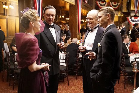 Wynn Everett, Currie Graham, Kurtwood Smith, Chad Michael Murray - Agent Carter - Life of the Party - Filmfotos