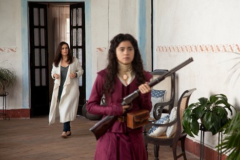 Ana de la Reguera, Paloma Arredondo - Las aparicio - Kuvat elokuvasta