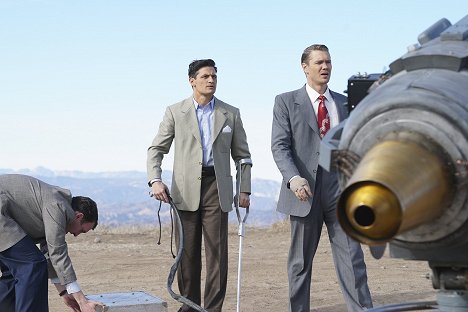 Enver Gjokaj, Chad Michael Murray - Agent Carter - Troška zábavy - Z filmu