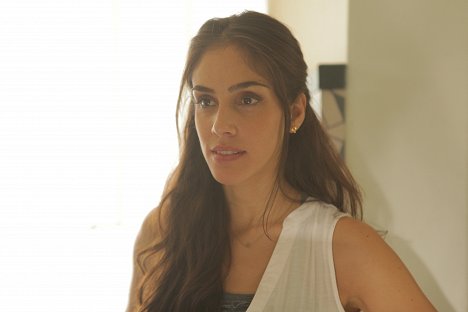 Sandra Echeverría - Busco novio para mi mujer - Z filmu