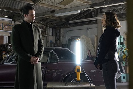 Brett Dalton, Chloe Bennet - Agents of S.H.I.E.L.D. - Failed Experiments - Kuvat elokuvasta