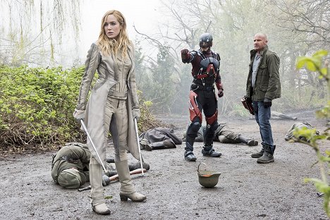Caity Lotz, Brandon Routh, Dominic Purcell - DC's Legends of Tomorrow - Rester des légendes - Film