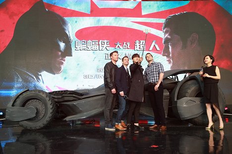 Ben Affleck, Zack Snyder, Henry Cavill - Batman vs. Superman: Úsvit spravodlivosti - Z akcií