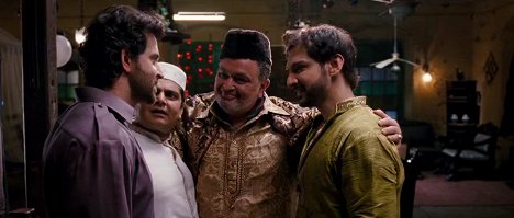 Hrithik Roshan, Deven Bhojani, Rishi Kapoor - Agneepath - De la película