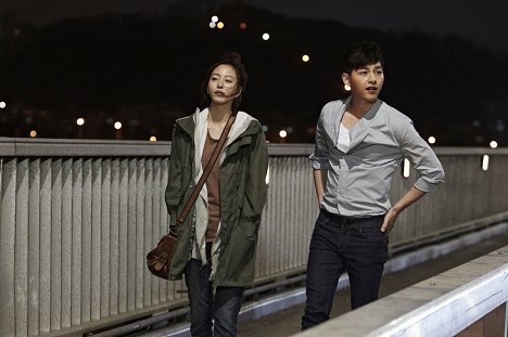 Ye-seul Han, Joong-ki Song - Tikkeulmoa romaenseu - Filmfotos