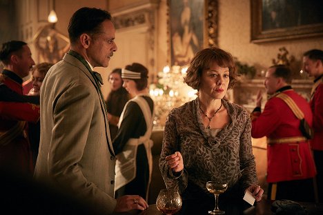 Alexander Siddig, Helen McCrory - Peaky Blinders - Episode 1 - Film