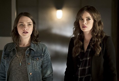 Violett Beane, Danielle Panabaker - Flash - Životní závod - Z filmu