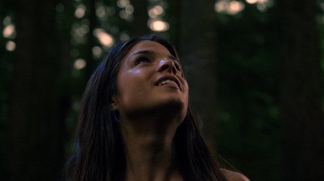 Marie Avgeropoulos - The 100 - Signes de vie - Film