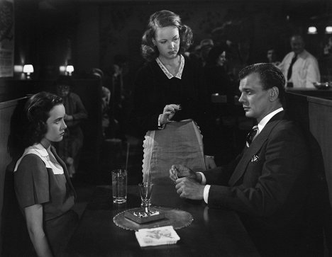 Teresa Wright, Janet Shaw, Joseph Cotten - Ani tieň podozrenia - Z filmu