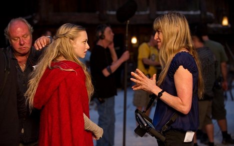 Amanda Seyfried, Catherine Hardwicke - Red Riding Hood - Making of