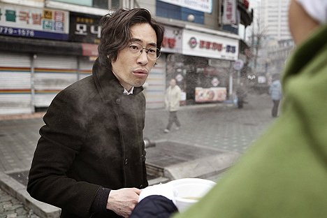 Seung-bum Ryoo - Soosanghan gogaekdeul - Filmfotók