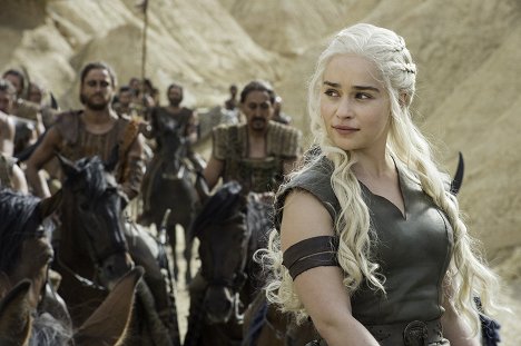 Emilia Clarke - Game of Thrones - Blood of My Blood - Photos