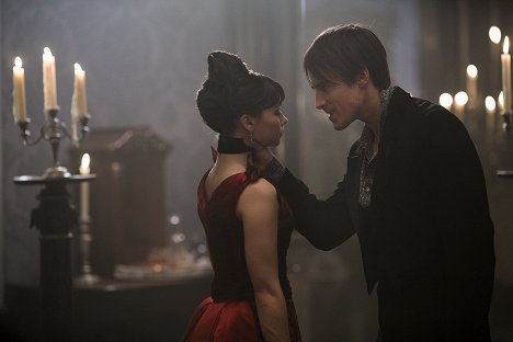 Jessica Barden, Reeve Carney