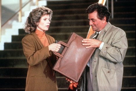 Lindsay Crouse, Peter Falk - Columbo - Sex and the Married Detective - Photos