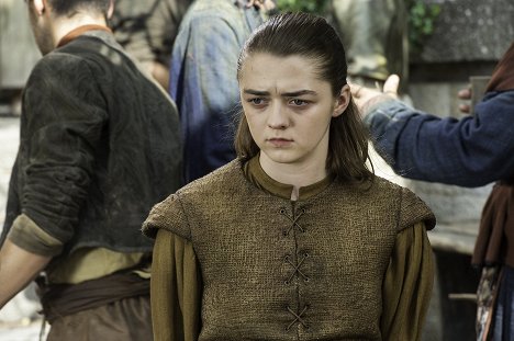 Maisie Williams - Hra o trůny - Zlomený muž - Z filmu