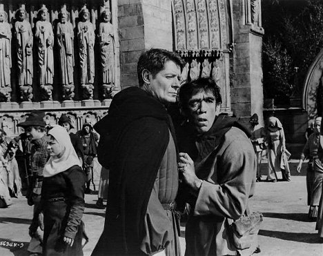Alain Cuny, Anthony Quinn - A párizsi Notre-Dame - Filmfotók