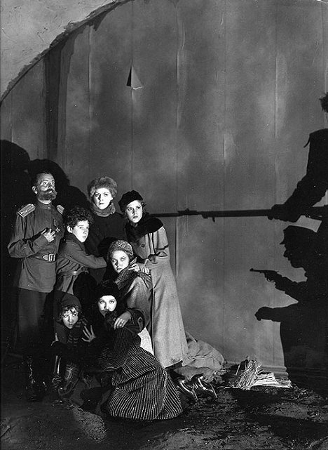 Ralph Morgan, Tad Alexander, Ethel Barrymore - Rasputín y la zarina - De la película