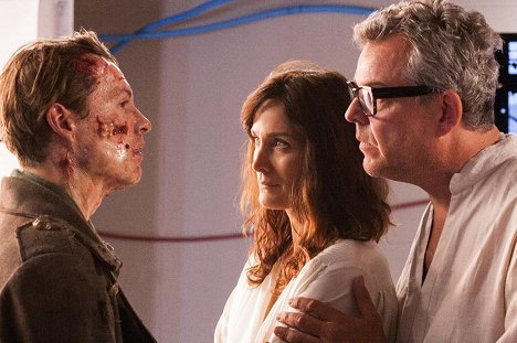 Xavier Samuel, Carrie-Anne Moss, Danny Huston - Frankenstein - Photos