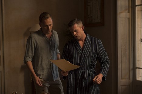 Tom Hiddleston, Russell Tovey - The Night Manager - Episode 1 - De la película