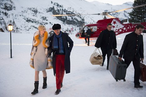 Elizabeth Debicki, Hugh Laurie - The Night Manager - Episode 1 - Filmfotos