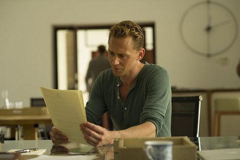 Tom Hiddleston - Noční recepční - Epizoda 3 - Z filmu
