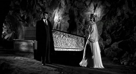 Franz Lederer, Norma Eberhardt - Draculas Blutnacht - Filmfotos